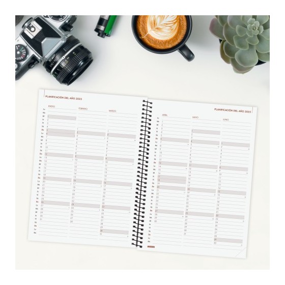 AGENDA 2025 BASIC OPAQUE E10 155X212MM SEMANA VISTA HORIZONTAL MARRON FINOCAM 742764025