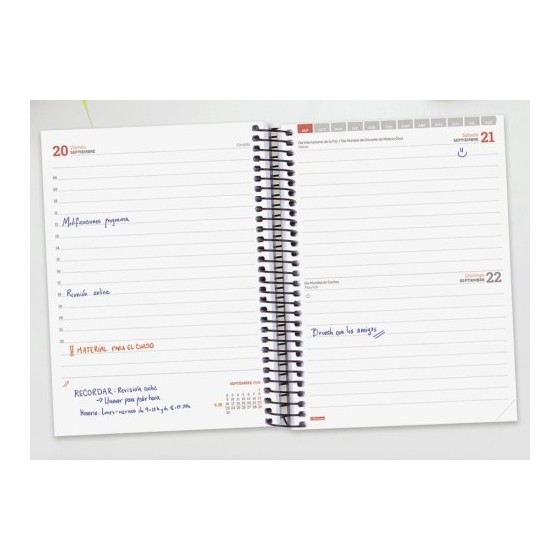 AGENDA ESCOLAR 2024-2025 E10-155X212 1 DÍA PÁGINA ESPIR LABEL ROJO FINOCAM 633123025