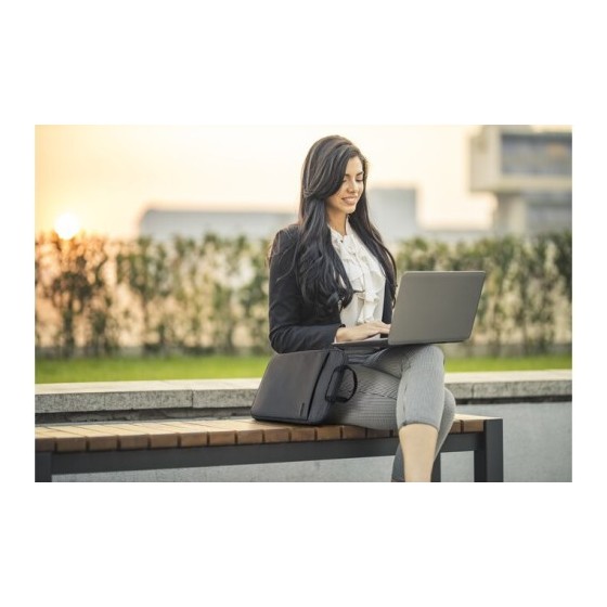 FUNDA ECO-FRIENDLY 14" NEGRO KENSINGTON K60103WW